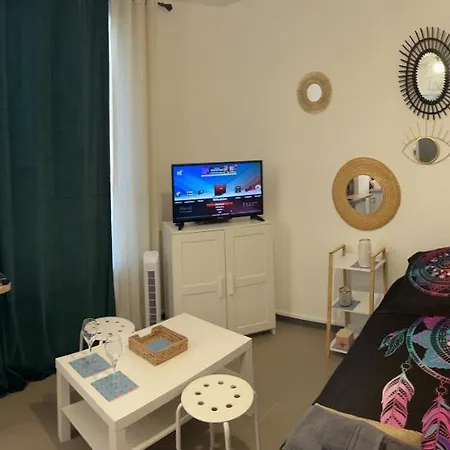 Studio Villejuif 2min de Paris Apartamento